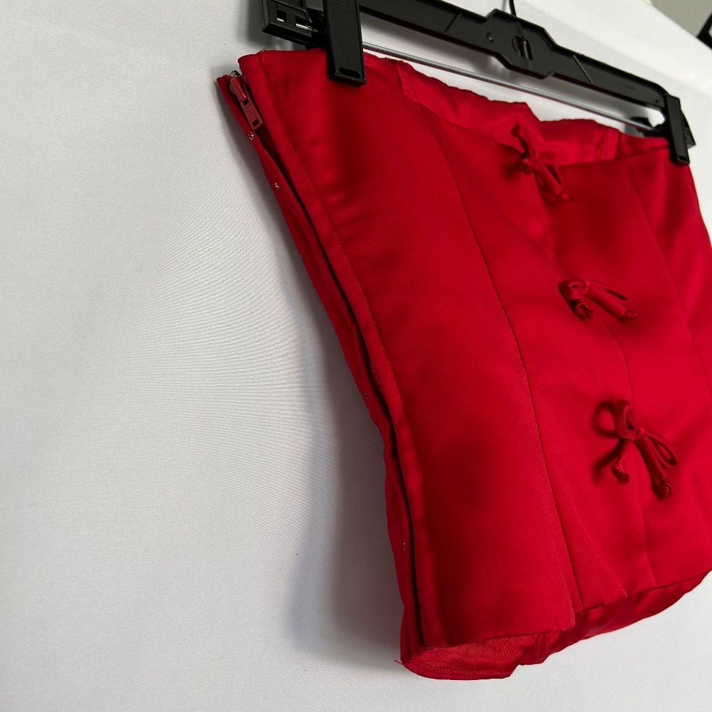 Zum Zum by Niki Livas Red Two-Piece Formal Gown - Picture 3 of 16